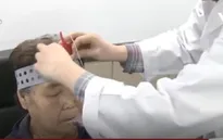 Hàn Quốc: Dùng điện điều trị cho bệnh nhân Alzheimer