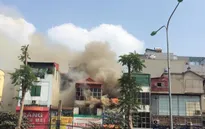 Hà Nội: Cháy cửa hàng văn phòng phẩm trên đường Giải Phóng