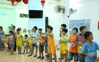 Chàng sinh viên Tây Nguyên mang trung thu đến với trẻ em nghèo