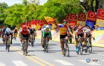 Giải xe đạp quốc tế VTV Cúp Tôn Hoa Sen 2017: Đỗ Tuấn Anh giành chiến thắng chặng 6