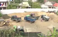 Bất cập bãi tập kết vật liệu xây dựng gần khu dân cư