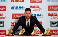 Nhận Chiếc giày vàng, Messi từ chối nói về tương lai tại Barca