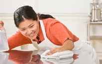 Tình trạng bóc lột người giúp việc tại Singapore