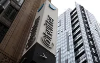 Twitter và Bloomberg phát trực tuyến tin tức 24h trên mạng xã hội