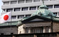 BOJ tiếp tục trì hoãn thời điểm đạt mục tiêu lạm phát 2%