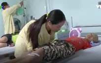 Cậu bé 14 tuổi vật vã chống chọi với bệnh ung thư xương