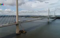 Cây cầu dây văng dài nhất thế giới ở Scotland