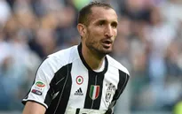 Trung vệ Juve thừa nhận Neymar đã ngang tầm Messi