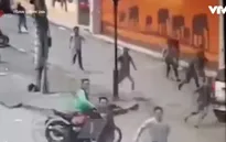 Cảnh sát vây bắt băng nhóm chuyên trộm cắp xe máy