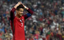 ĐT Bồ Đào Nha tập trung, Ronaldo bị gạch tên khỏi danh sách
