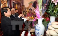 Hơn 1 vạn người dâng hương tại Khu di tích Đền Hùng ngày đầu năm mới