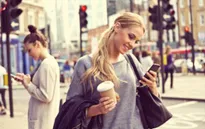 Cảnh báo: Cả một thế hệ sẽ bị đau cổ do điện thoại thông minh
