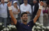 Novak Djokovic vào bán kết Roma mở rộng 2017