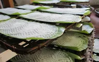 Đến miền Tây thưởng thức món bánh hỏi mặt võng thơm ngon
