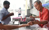 Người già nghèo đói - Góc khuất của một Singapore phát triển