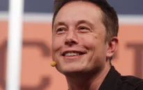 Tỷ phú Elon Musk thắng cược dự án pin tích trữ điện lớn nhất thế giới