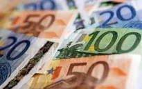Đồng Euro tăng mạnh sau kết quả thăm dò bầu cử Tổng thống Pháp