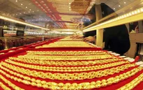 Giá vàng trong nước và thế giới tiếp tục leo dốc