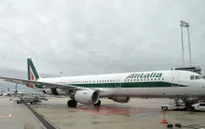 Hãng hàng không lớn nhất Italy đệ đơn phá sản