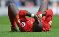 Sao Liverpool khóc 2 lần trong ngày vì bị CĐV chế nhạo