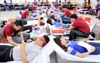 Hơn 2.000 sinh viên ĐH Tôn Đức Thắng hiến máu tình nguyện
