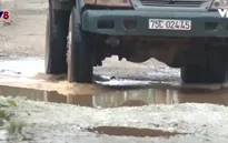 Thừa Thiên - Huế: Né trạm thu phí Phú Bài, xe "cày" nát đường làng
