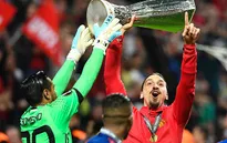 Lộ lý do chính khiến Ibrahimovic đồng ý ở lại Man Utd