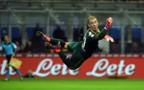 Pep Guardiola bị "nắn gân": Joe Hart dùng chân cực xuất sắc!