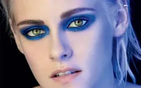 Kristen Stewart mắt xanh, tóc trắng trong chiến dịch mới của Chanel