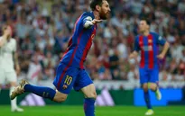 Messi nhận "lời có cánh" từ bạn thân tại Barca