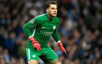 Thủ thành Man City tự tin "bỏ việc" nếu được HLV Guardiola yêu cầu