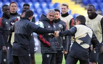 Man Utd "không có cửa" tại Champions League năm nay