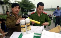 Bắt giữ hàng trăm màng lọc nước giả tại Hà Nội