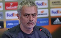 Jose Mourinho phàn nàn về chất lượng sân của Rostov