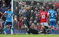 Vòng 27 ngoại hạng Anh: Ghi bàn trước, chơi hơn người, Man Utd vẫn chỉ có 1 điểm