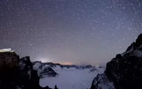 Mê mẩn với cảnh đẹp mưa sao băng tại Trung Quốc