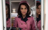 Natalie Portman – Amy Adams: Ai sẽ nhận Quả cầu vàng 2017?