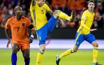Mắc lỗi ngớ ngẩn, sao Man Utd bị chỉ trích thậm tệ