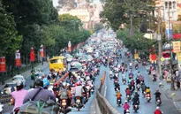 Người dân trở lại TP.HCM sau kỳ nghỉ lễ