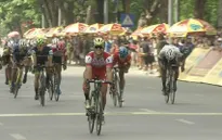 VIDEO Chặng 1 giải xe đạp quốc tế VTV Cup Tôn Hoa Sen 2017: Màn nước rút ngoạn mục về đích của Lê Nguyệt Minh