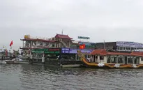 Bắt đầu tháo dỡ nhà nổi Hồ Tây