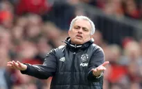 Man Utd lại nhận tin "sét đánh": Mourinho phải hầu toà ngay trước đại chiến Chelsea!