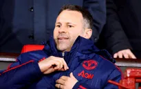 Giggs sẵn sàng tái xuất Ngoại hạng Anh trên băng ghế huấn luyện