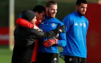 Juan Mata tiết lộ "giới tính thật", De Gea lên tiếng "mắng yêu"