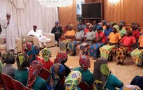 Nigeria: Các nữ sinh được trả tự do sẽ sớm gặp lại gia đình