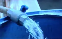 Thanh niên đưa nước sạch về vùng hạn mặn