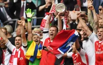 Sao Arsenal "nổ tưng bừng" sau chức vô địch FA Cup