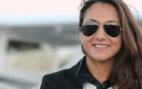 Nữ phi công trẻ nhất người Afghanistan bay vòng quanh thế giới