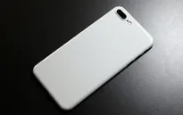 Chiêu biến iPhone 7 thành màu trắng bóng với giá cực "mềm"