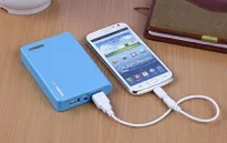 Hành khách không được sạc điện thoại bằng pin dự phòng trên máy bay